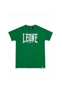 LEONE 1947 APPAREL - Dziecięcy T-shirt z krótkim rękawem i dużym logo. Kolor: zielony. Długość rękawa: krótki rękaw. Długość: krótkie. Sport: joga i pilates
