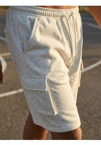 Sinsay - Szorty bermudy cargo - szary. Kolor: szary #1