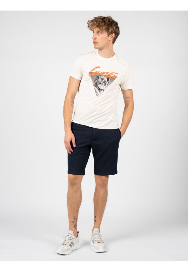 Guess T-Shirt | MBYI05R8G02 | Mężczyzna | Ecru, Kremowy. Kolor: kremowy. Materiał: bawełna. Wzór: nadruk