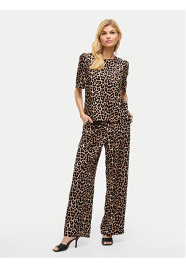 Vila Bluzka Liopana 14105564 Brązowy Regular Fit. Kolor: brązowy. Materiał: lyocell