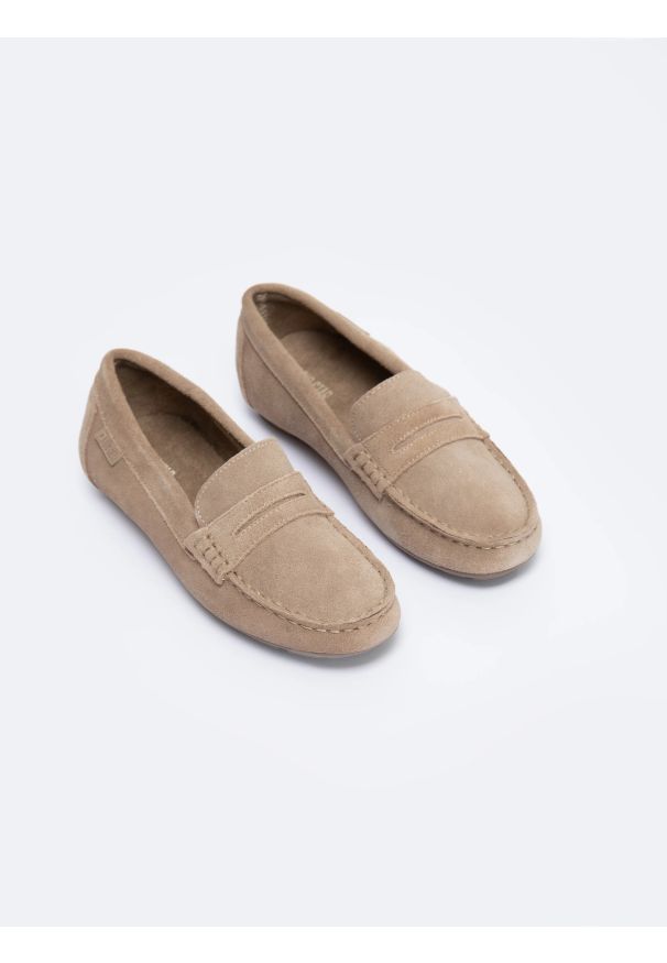 Big-Star - Mokasyny damskie zamszowe brązowe NN274572 803. Kolor: brązowy. Materiał: zamsz. Styl: elegancki, retro, boho