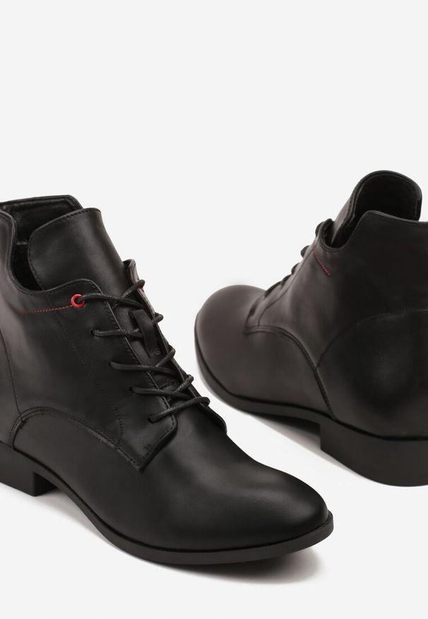Born2be - Czarne Botki Typu Trzewiki Vices Indice. Okazja: na co dzień. Kolor: czarny. Materiał: skóra, jeans, lakier. Styl: klasyczny, casual, elegancki