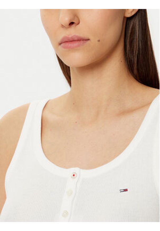 Tommy Jeans Top DW0DW19492 Biały Slim Fit. Kolor: biały. Materiał: bawełna