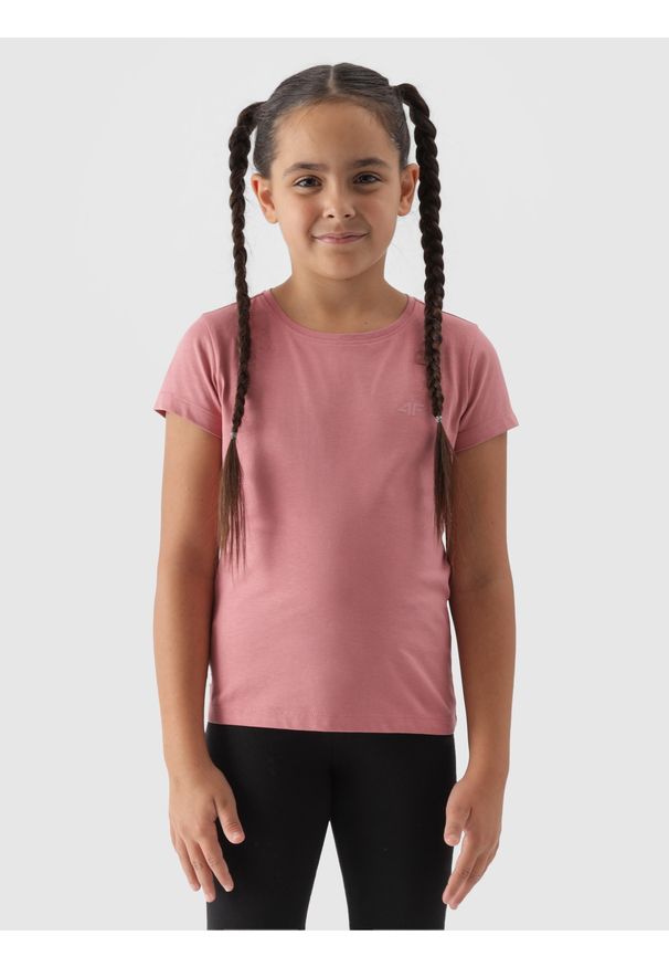 4f - 4F T-shirt gładki dziewczęcy - jasny róż 122 (6-7 lat). Okazja: na co dzień. Kolor: różowy. Materiał: jersey, bawełna, dzianina. Długość rękawa: krótki rękaw. Długość: krótkie. Wzór: gładki. Sezon: lato. Styl: sportowy, casual
