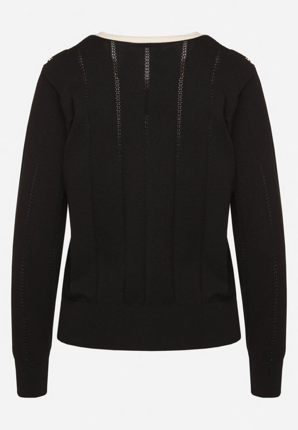 Born2be - Czarny Sweter z Wiskozą Ozdobiony Kokardą Eleganckimi Guzikami i Kontrastowymi Detalami Miariel. Okazja: na co dzień. Typ kołnierza: kokarda. Kolor: czarny. Materiał: wiskoza. Długość rękawa: długi rękaw. Długość: długie. Wzór: aplikacja. Styl: elegancki