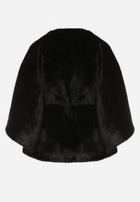 Born2be - Czarne Ponczo z Futerkiem i Wiązanym Paskiem Monalena. Okazja: do pracy, na co dzień, na spotkanie biznesowe. Kolor: czarny. Materiał: futro. Styl: casual, elegancki, biznesowy #2