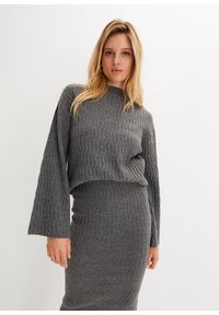 bonprix - Sweter w strukturalny wzór. Typ kołnierza: kołnierzyk stójkowy. Kolor: szary