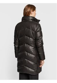 Calvin Klein Płaszcz zimowy Essential K20K204953 Czarny Regular Fit. Kolor: czarny. Materiał: syntetyk. Sezon: zima