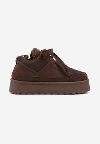 Born2be - Brązowe Sznurowane Sneakersy Śniegowce na Grubej Podeszwie Vamitte. Okazja: na co dzień, na spacer. Kolor: brązowy. Materiał: jeans, futro. Sport: turystyka piesza #6
