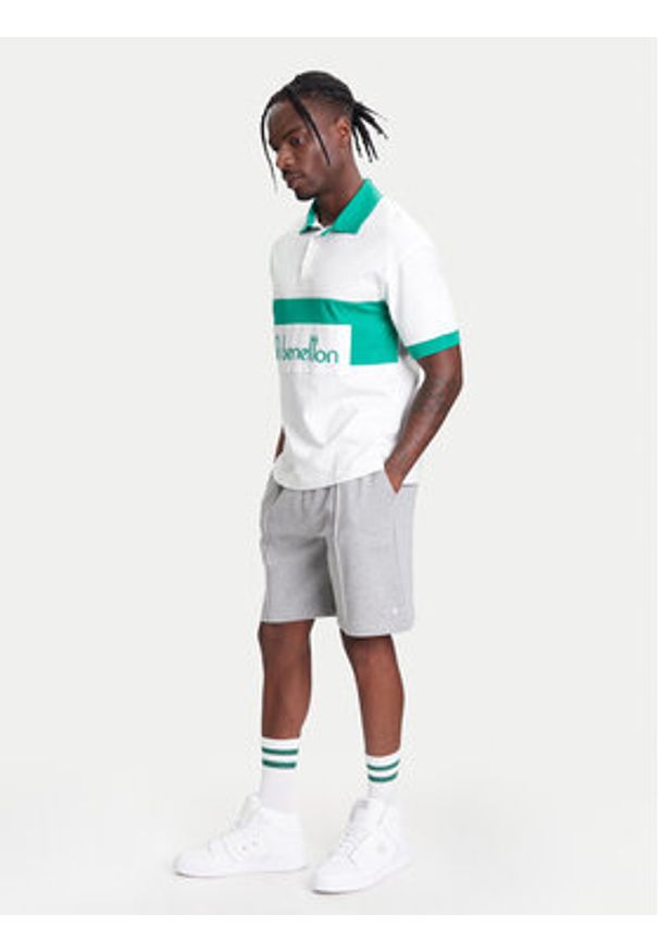 United Colors of Benetton - United Colors Of Benetton Szorty sportowe 342ZU900X Szary Regular Fit. Kolor: szary. Materiał: bawełna. Styl: sportowy
