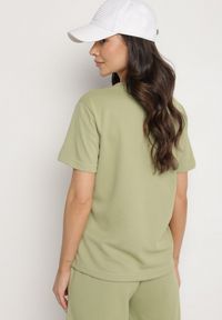 Born2be - Jasnozielony T-shirt z Ozdobnym Nadrukiem Palithiela. Okazja: na co dzień. Kolor: zielony. Materiał: jeans. Wzór: nadruk. Styl: klasyczny, casual