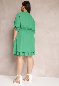 Renee - Zielona Sukienka Mini z Gumką w Talii i Koronkowymi Wstawkami Kelia. Kolor: zielony. Materiał: koronka. Długość: mini