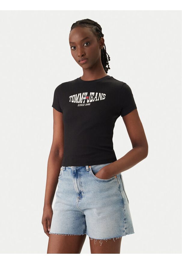 Tommy Jeans T-Shirt Wavy Flag DW0DW22272 Czarny Slim Fit. Kolor: czarny. Materiał: bawełna