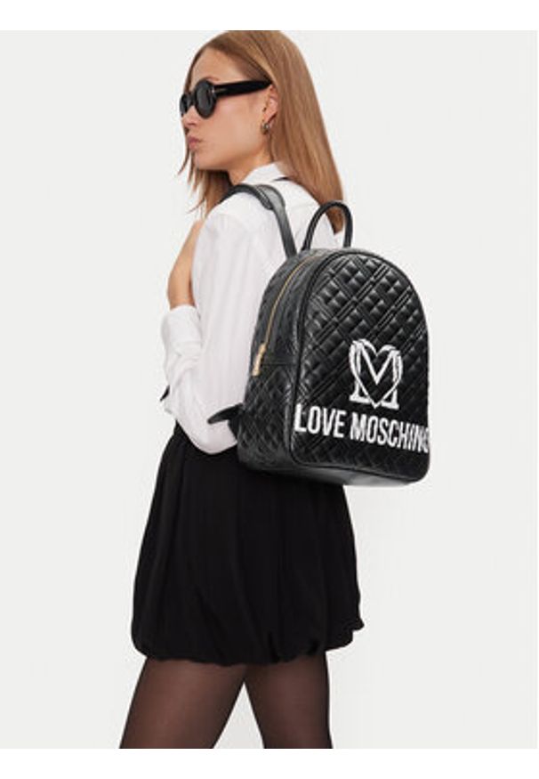 Love Moschino - LOVE MOSCHINO Plecak JC4377PP0LKR100A Czarny. Kolor: czarny. Materiał: skóra