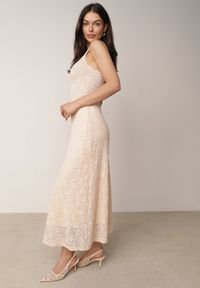 Born2be - Beżowa Taliowana Sukienka Koktajlowa z Koronki Ashelis. Kolor: beżowy. Materiał: koronka. Długość rękawa: na ramiączkach. Wzór: koronka. Styl: wizytowy #7