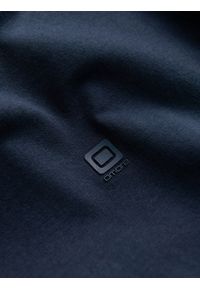 Ombre Clothing - T-shirt męski V-NECK z elastanem - granatowy V2 - Rozmiar: M. Typ kołnierza: dekolt w kształcie V. Kolor: niebieski. Materiał: elastan. Długość rękawa: krótki rękaw. Długość: krótkie. Wzór: nadruk. Styl: klasyczny