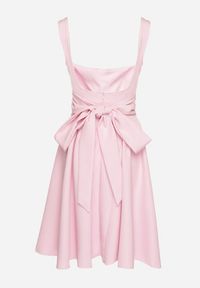 Born2be - Różowa Sukienka Rozkloszowana z Ozdobną Kokardą na Plecach Sonarisea. Typ kołnierza: kokarda. Kolor: różowy. Typ sukienki: rozkloszowane. Styl: klasyczny #5