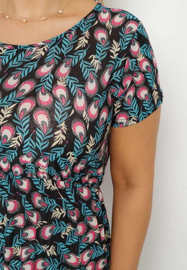 Born2be - Czarno-Niebieska Rozkloszowana Sukienka z Gumką w Talii we Wzór Pawich Oczek Duilla. Kolekcja: plus size. Kolor: czarny. Sezon: lato. Typ sukienki: dla puszystych