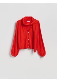 Reserved - Sweter z szalem - czerwony. Kolor: czerwony. Materiał: dzianina, wełna #1