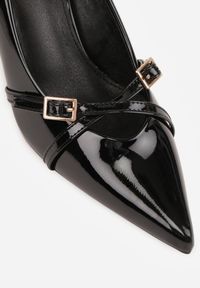 Renee - Czarne Lakierowane Szpilki Vices z Klamrami i Paskami Tamirella. Okazja: na co dzień, na imprezę. Zapięcie: klamry. Kolor: czarny. Materiał: lakier. Wzór: paski. Obcas: na szpilce. Styl: casual, elegancki, wizytowy. Wysokość obcasa: średni #3