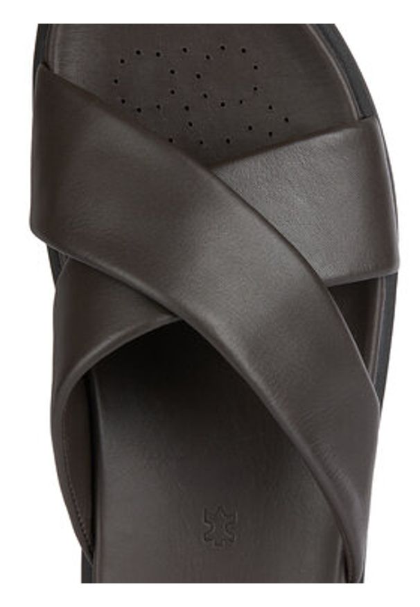 Geox Klapki U Spherica Ec6 U45GWB 00085 C6006 Brązowy. Kolor: brązowy. Materiał: skóra