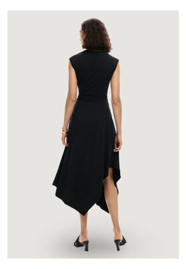 Desigual Sukienka codzienna Leyter 26SWVK50 Czarny Regular Fit. Okazja: na co dzień. Kolor: czarny. Materiał: bawełna. Typ sukienki: proste. Styl: casual