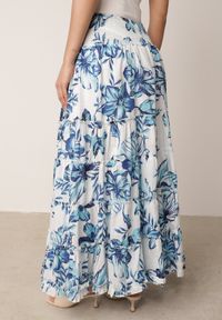 Born2be - Niebieska Bawełniana Spódnica Boho w Kwiaty z Przeszyciami w Stylu Falban Kairith. Okazja: na co dzień, na randkę. Kolor: niebieski. Materiał: bawełna. Długość: długie. Wzór: kwiaty. Sezon: lato. Styl: boho #3