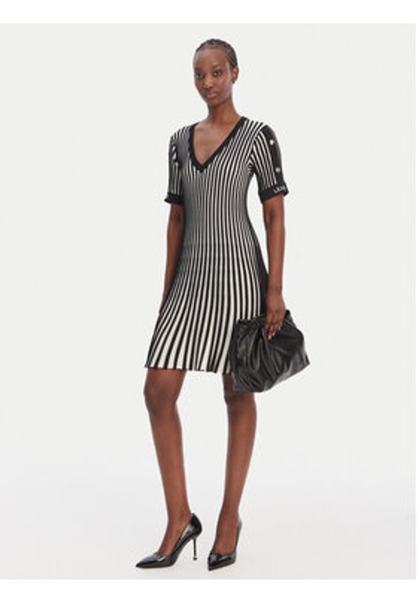 Liu Jo Sport Sukienka dzianinowa TA6062 MS55N Czarny Regular Fit. Kolor: czarny. Materiał: wiskoza. Typ sukienki: sportowe. Styl: sportowy