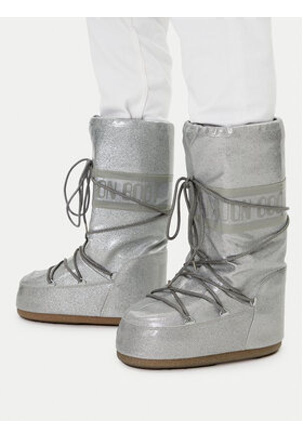 Moon Boot Śniegowce Icon Glitter 80D1402850 Srebrny. Kolor: srebrny. Materiał: skóra