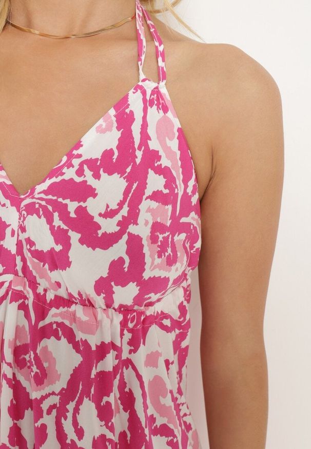 Born2be - Różowa Rozkloszowana Sukienka na Ramiączkach Wiązana na Szyi z Dekoltem w Serek Beviana. Okazja: na co dzień. Typ kołnierza: dekolt w serek. Kolor: różowy. Materiał: skóra, materiał, bawełna. Długość rękawa: na ramiączkach. Styl: casual, klasyczny, elegancki