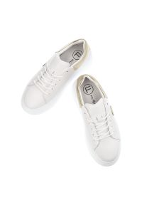 Białe Sneakersy Filippo Modne Obuwie Damskie. Kolor: biały. Materiał: skóra #6