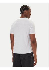 Mustang T-Shirt Austin 1016858 Biały Regular Fit. Kolor: biały. Materiał: bawełna #4