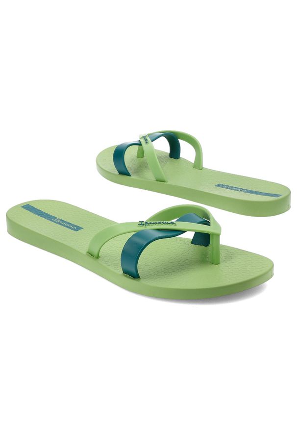 Zielone Japonki Ipanema Modne Klapki Damskie. Okazja: na co dzień, na plażę, na spacer. Kolor: zielony. Materiał: materiał. Wzór: paski. Sezon: lato. Styl: casual