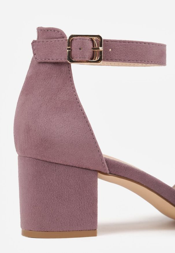 Renee - Jasnofioletowe Czółenka na Słupku Vices ze Skórzaną Wkładką i Paskiem przy Kostce Nurilora. Zapięcie: pasek. Kolor: fioletowy. Materiał: skóra. Obcas: na słupku. Styl: elegancki. Wysokość obcasa: średni