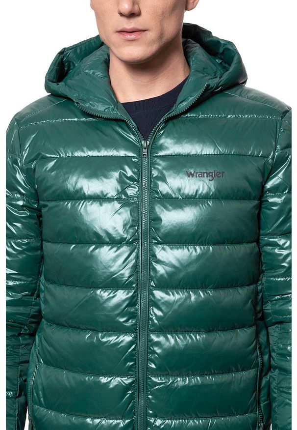 Wrangler - KURTKA ZIMOWA WRANGLER PUFFER JACKET PINE W4A0XTG01 112129061. Materiał: puch. Sezon: zima