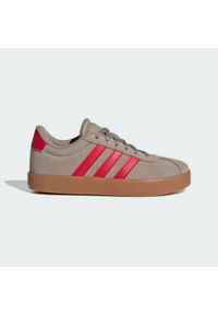 Adidas - Buty VL Court 3.0. Kolor: wielokolorowy, zielony, czerwony, żółty, brązowy. Materiał: zamsz. Sport: turystyka piesza #1