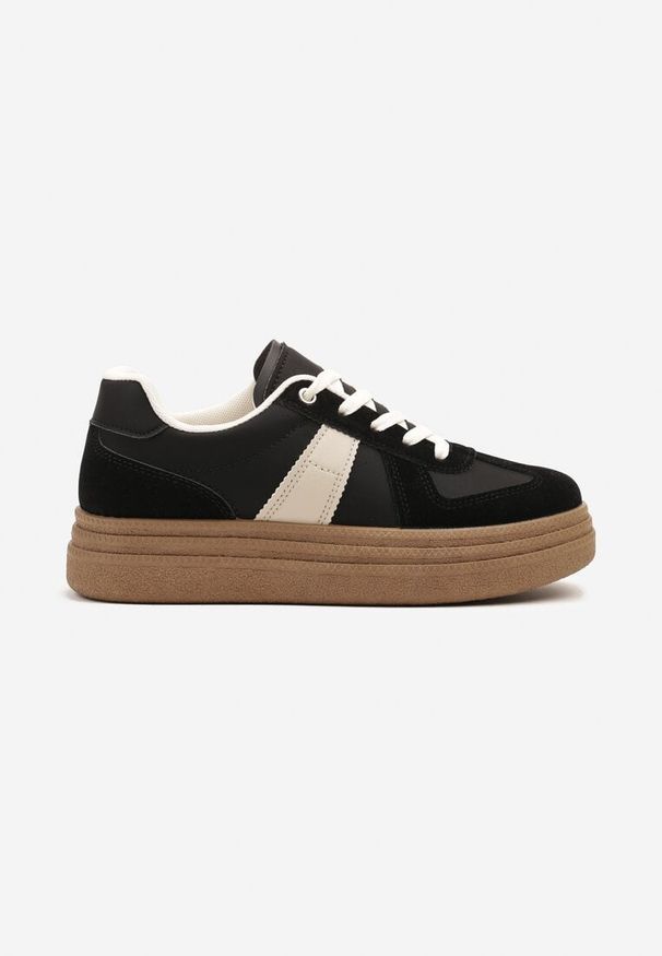 Born2be - Czarne Sneakersy Klasyczne Tenisówki na Tłoczonej Platformie Nanislla. Okazja: na co dzień. Kolor: czarny. Obcas: na platformie