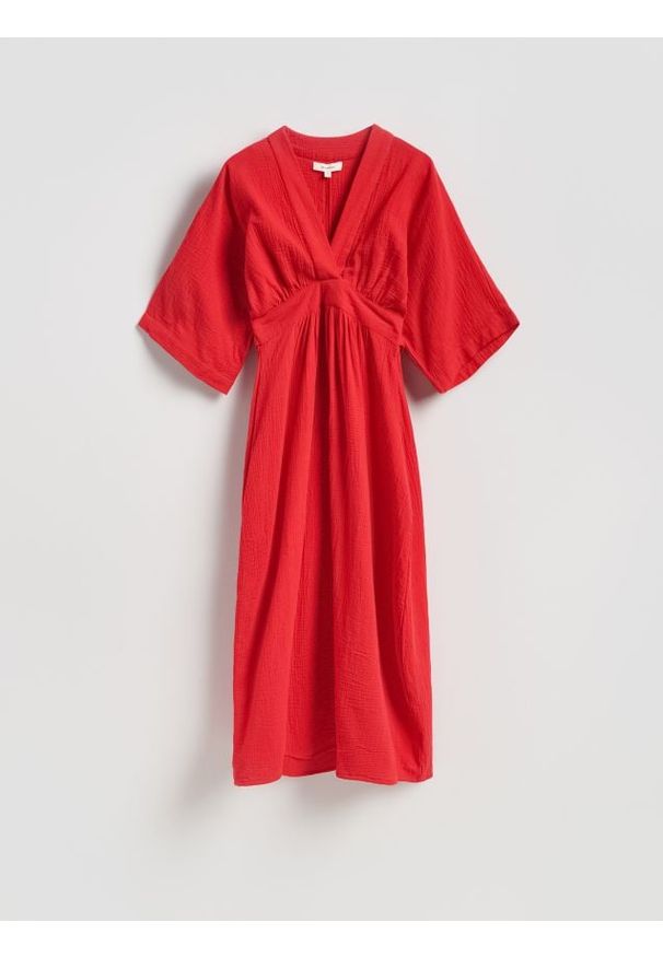 Reserved - Muślinowa sukienka midi - czerwony. Kolor: czerwony. Materiał: bawełna. Długość: midi