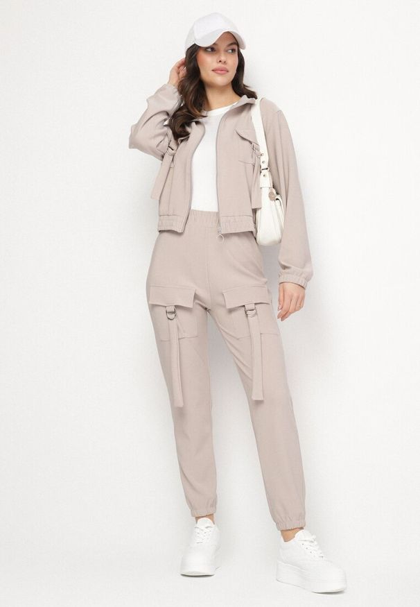 Born2be - Beżowy Komplet Dresowy Bluza Rozpinana i Spodnie Slim w Stylu Utility Telavienna. Kolor: beżowy. Materiał: dresówka