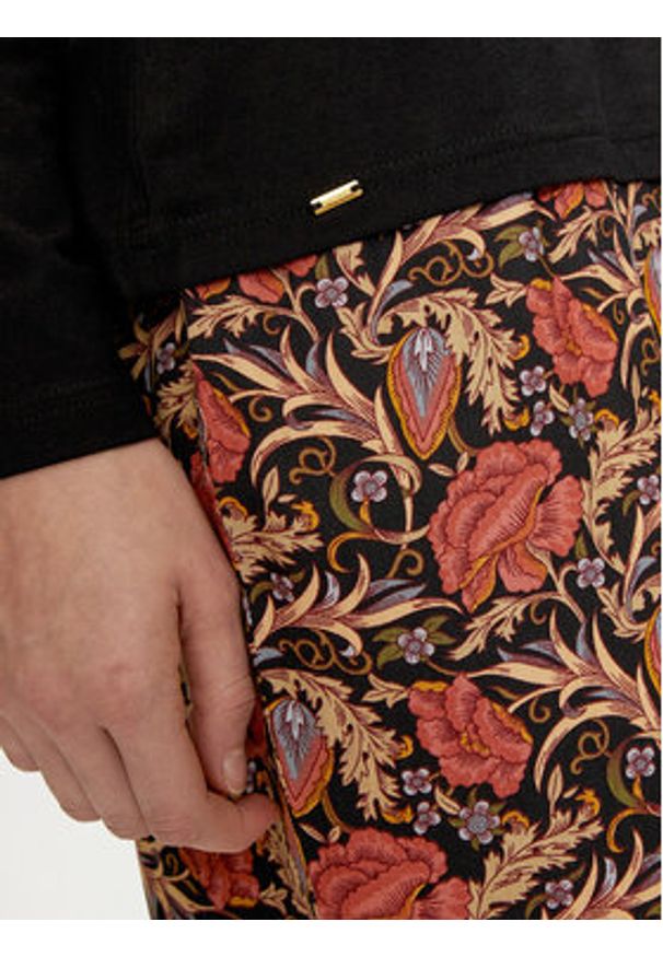 SELMARK - Selmark Piżama Flores P6973 Czarny Regular Fit. Kolor: czarny. Materiał: syntetyk