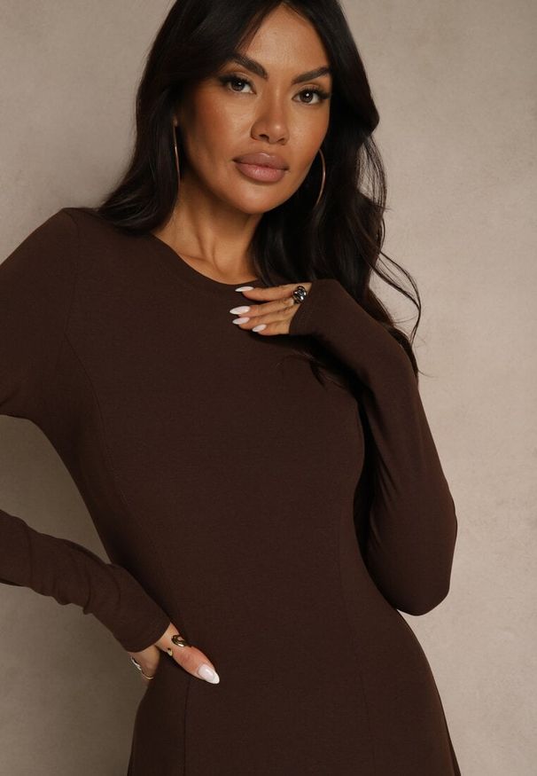 Renee - Brązowa Rozkloszowana Sukienka z Bawełny Tusmala. Okazja: na co dzień. Kolor: brązowy. Materiał: bawełna. Typ sukienki: proste. Styl: elegancki, casual