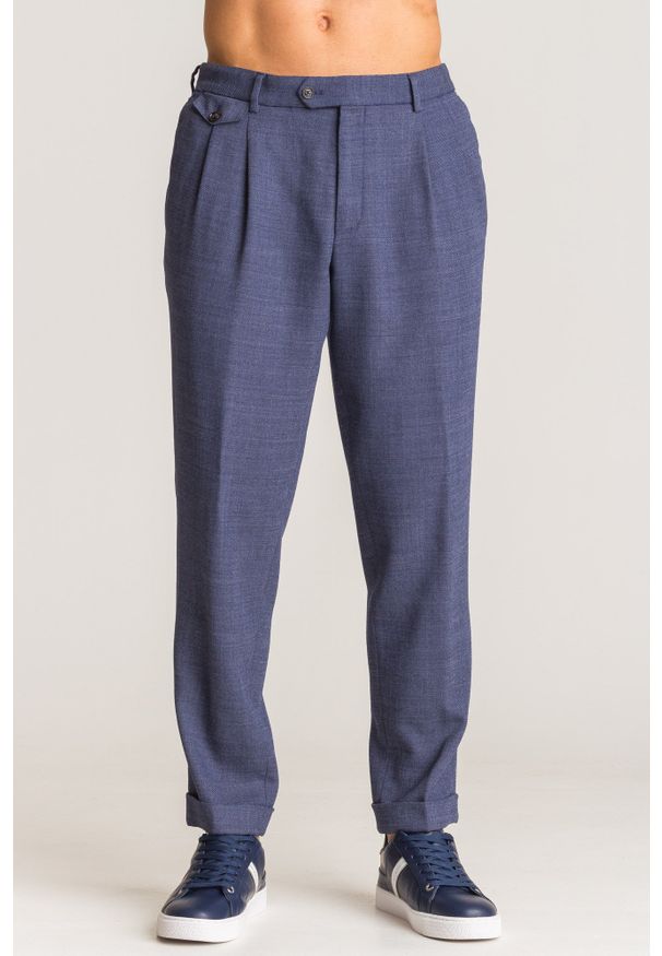 Joop! Collection - Granatowe spodnie loose fit Joop Houston. Kolor: niebieski. Wzór: haft, aplikacja. Styl: elegancki