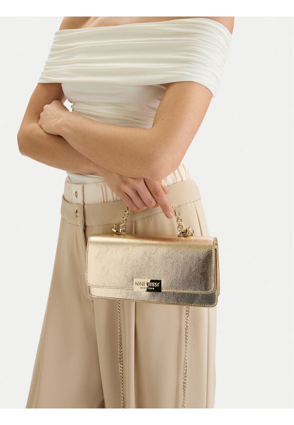 Nine West Torebka CEO-Mercer Mood-KY317 Złoty. Kolor: złoty