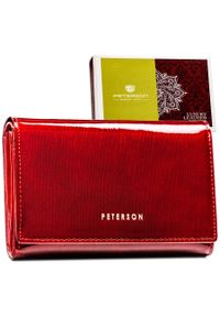 Lakierowany, czerwony portfel damski zamykany na zatrzask - Peterson. Kolor: czerwony. Materiał: lakier #1
