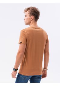 Ombre Clothing - T-shirt męski bawełniany BASIC S1369 - brązowy - XXL. Typ kołnierza: dekolt w serek. Kolor: brązowy. Materiał: bawełna. Długość: krótkie. Styl: klasyczny