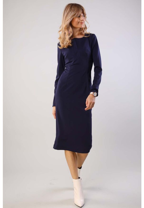 Nommo - Ołówkowa Sukienka z Dekoracyjną Listwą przy Dekolcie - Granatowa. Kolor: niebieski. Materiał: poliester, wiskoza. Typ sukienki: ołówkowe