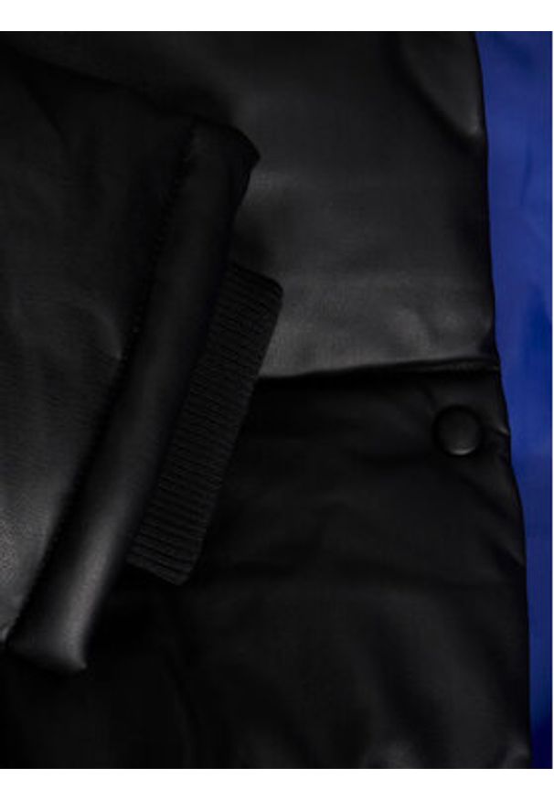 JJXX Kurtka zimowa 12236383 Czarny Regular Fit. Kolor: czarny. Materiał: skóra. Sezon: zima