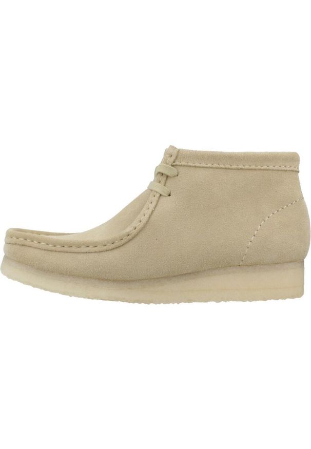 Clarks - CLARKS ORIGINALS WALLABEE BOOT Jasnobrązowy. Kolor: brązowy, beżowy, wielokolorowy. Materiał: zamsz, skóra. Styl: sportowy