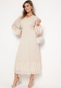 Born2be - Beżowa Sukienka Koktajlowa z Bufiastymi Rękawami Falbankami i Ozdobnymi Guzikami Binxa. Typ kołnierza: kołnierz z falbankami. Kolor: beżowy. Styl: wizytowy #4