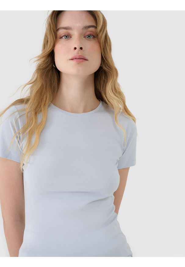 4f - 4F T-shirt slim z modalem damski - niebieski XS. Okazja: na co dzień. Kolor: niebieski. Materiał: dzianina, bawełna, materiał, jersey. Długość rękawa: krótki rękaw. Długość: krótkie. Wzór: gładki, ze splotem. Sezon: lato. Styl: klasyczny, casual, sportowy